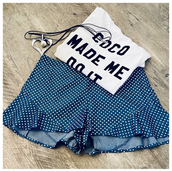 ✨LAST✨FUN POLKA DOT FLIRTY SHORTS - Picture 2 of 5